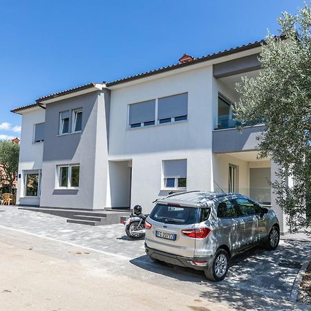 Apartman Suzi Пула Экстерьер фото